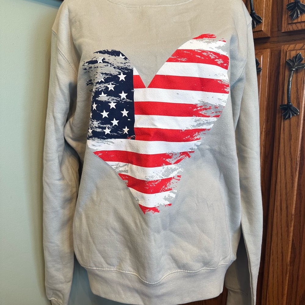 Pacific & Co Gray Heart Flag Sweater